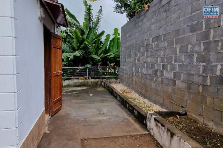 A LOUER : Maison F4 avec vue mer et montagne.