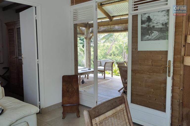 Magnifique maison bois de type F3+ plain pied, petite vue mer, bassins naturels, 470 m&sup2; de terrain