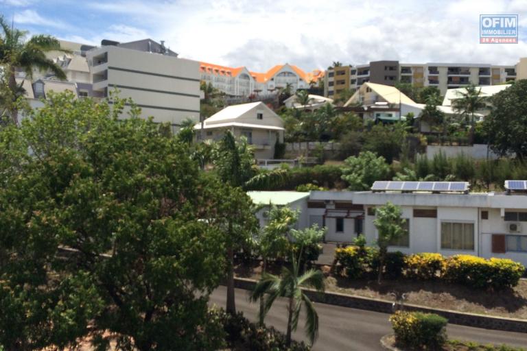 A LOUER APPARTEMENT TYPE 4 A SAINT - DENIS