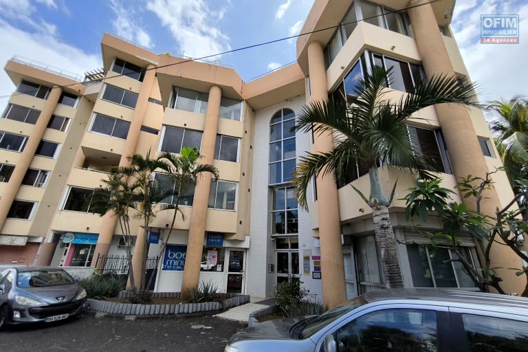 A LOUER APPARTEMENT F2 MEUBL&Eacute; A SAINT DENIS