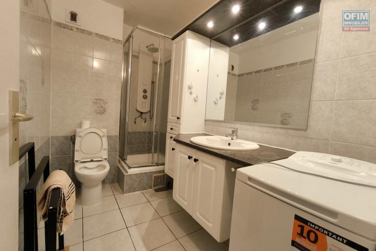 A LOUER APPARTEMENT F2 MEUBL&Eacute; A SAINT DENIS