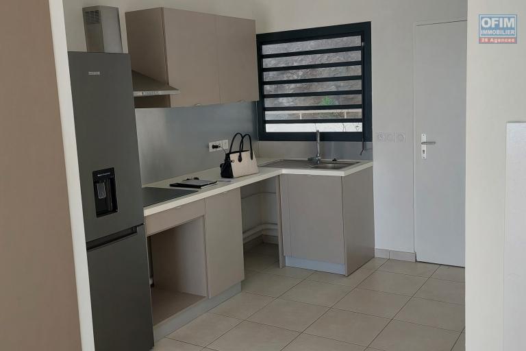 A louer appartement T2 récent à St Leu (secteur Roche Café)