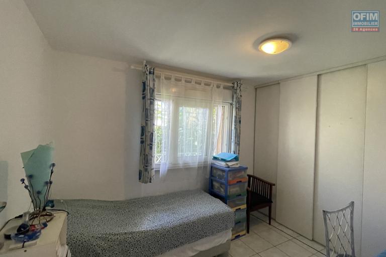 &Agrave; VENDRE &ndash; Maison F6 de 144 m&sup2; &ndash; BOIS DE N&Egrave;FLES SAINTE-CLOTILDE - chambre RDC 2