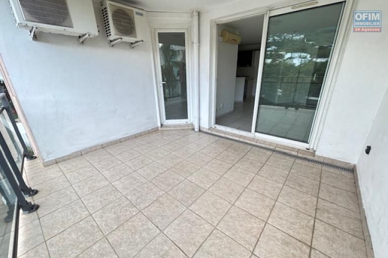 T2 avec grande terrasse et vue montagne - Proche centre-ville de Saint-Denis