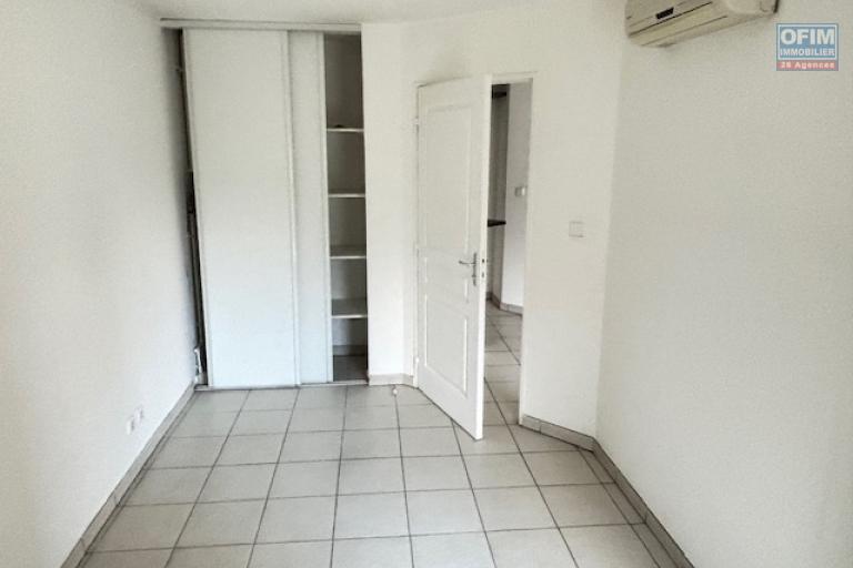 T2 avec grande terrasse et vue montagne - Proche centre-ville de Saint-Denis