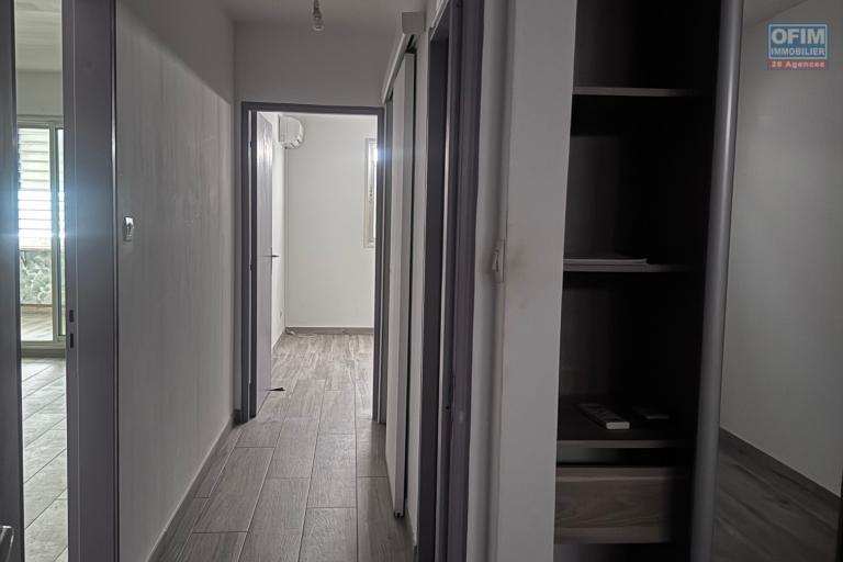 A louer bel appartement F3 rénové sur la résidence CAPELLA sur les bas de la rue Sainte Marie à Saint Denis.