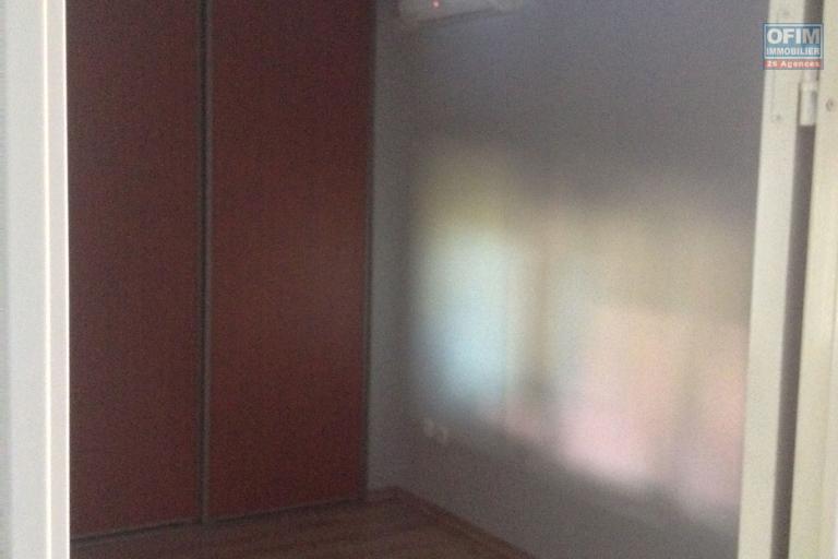 A LOUER - APPT T2 - SAINTE CLOTILDE