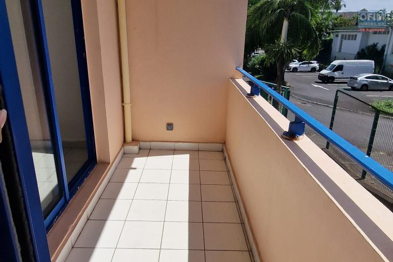 A LOUER - APPT T2 - 1ER ETAGE - SAINTE MARIE