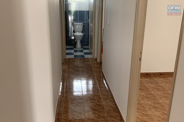 A LOUER - VILLA F4 - SAINTE MARIE