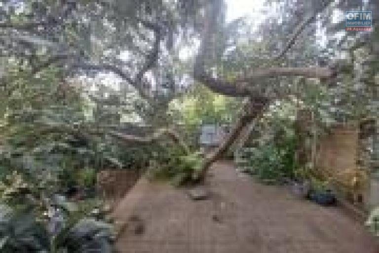 a louer au tampon tres belle maison meubl&eacute;e