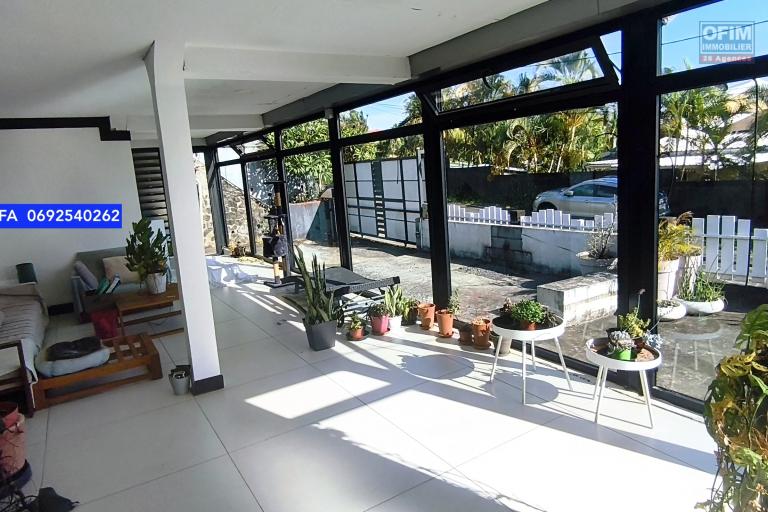 Grande Villa F5 proche du centre-ville, plain-pied avec vue mer et montagne