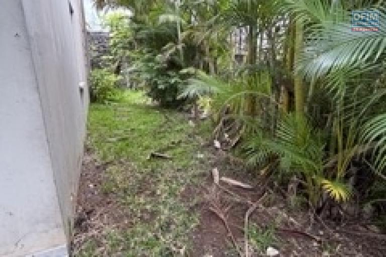 A vendre grand T2 avec jardin dans la residence les huppes de bourbon &agrave; La Montagne