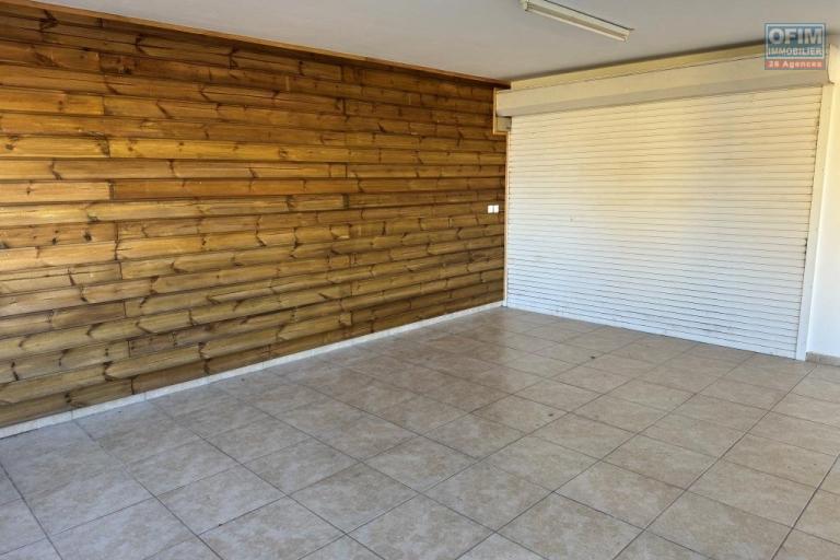 A louer magnifique villa d'environ 120 m² avec vue mer et montagne la Plaine des Cafres 22éme