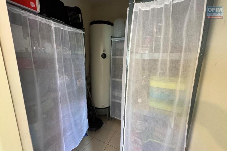 A vendre villa exceptionnelle d'environ 120 m² de type F5 quartier résidentiel très recherché le Tampon 12 éme