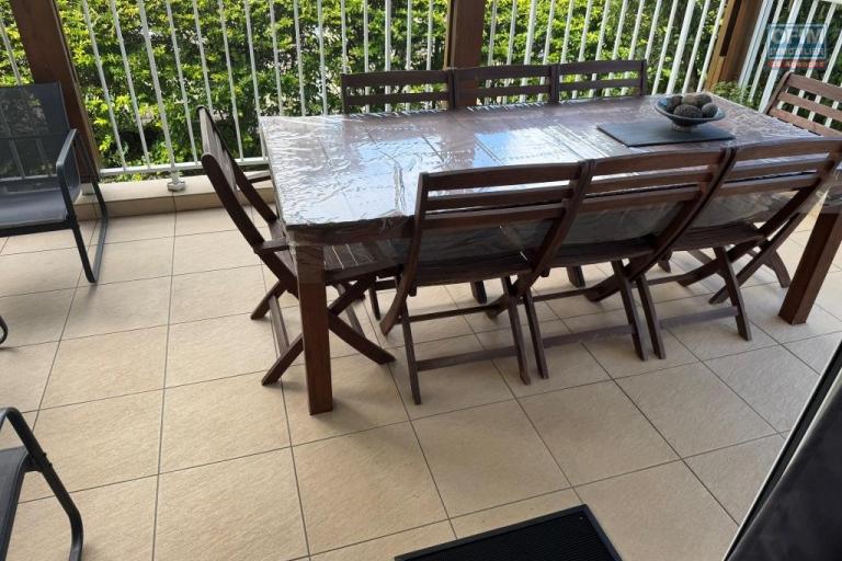 A vendre villa exceptionnelle d'environ 120 m² de type F5 quartier résidentiel très recherché le Tampon 12 éme