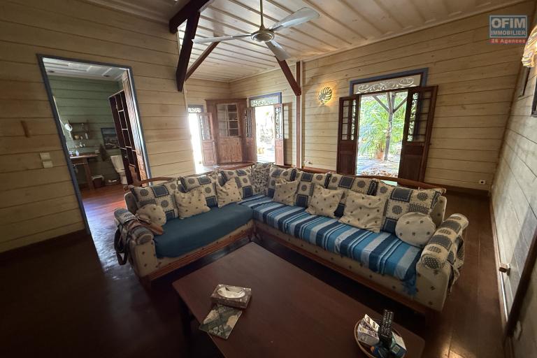 Grande et belle maison bois r&eacute;nov&eacute;e, des ann&eacute;es 1800, F5+ plain-pied de 140 m...