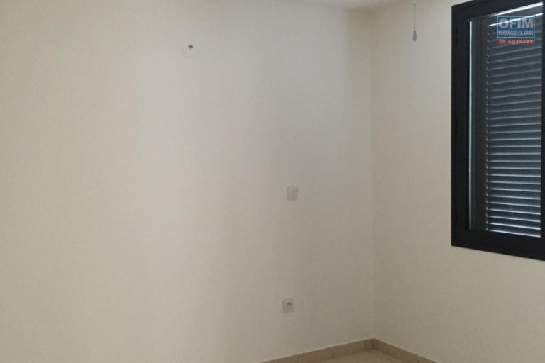 A louer bel appartement de type f3 lumineux sur la r&eacute;sidence BOIS DE SENTEUR avenue GEORGES BRASSENS &agrave; Sainte Clotilde.