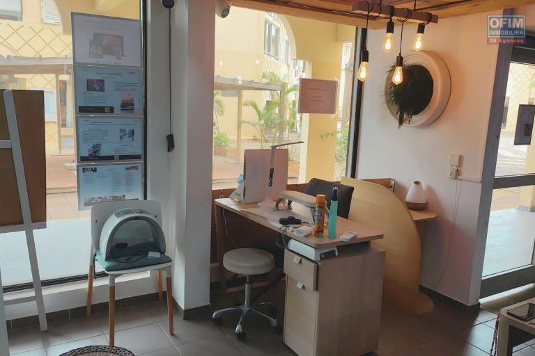 &Agrave; VENDRE &ndash; Fonds de commerce Institut / Onglerie / Coiffure &ndash; Sloan&rsquo; Gel &ndash; L&rsquo;Hermitage (Saint-Gilles)