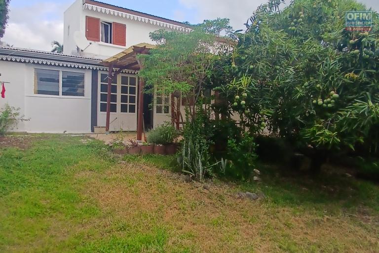 A LOUER Maison de type F4 non meublée sur Plateau Caillou à SAINT-PAUL