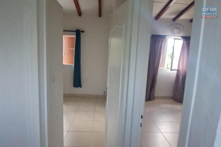 A LOUER Maison de type F4 non meublée sur Plateau Caillou à SAINT-PAUL