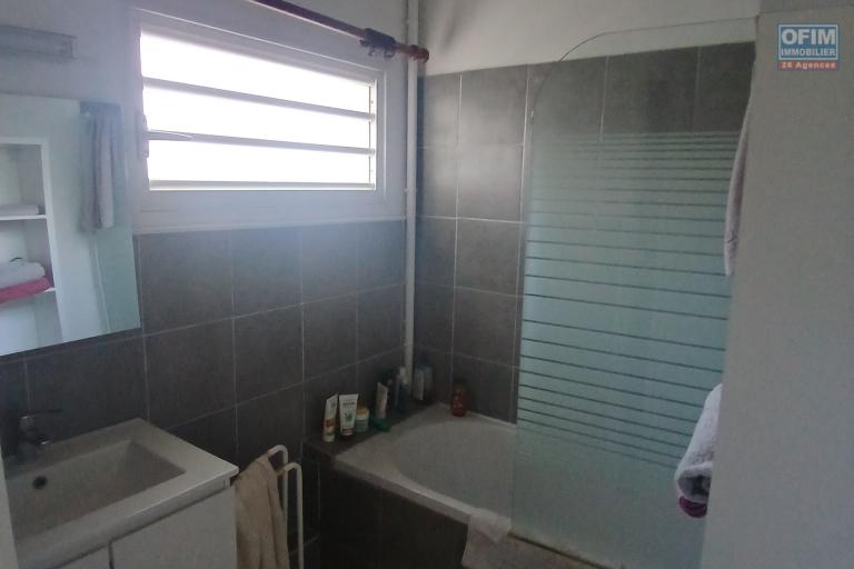 A LOUER Maison de type F4 non meublée sur Plateau Caillou à SAINT-PAUL