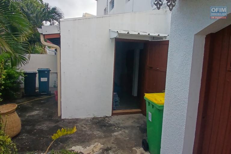 A LOUER Maison de type F4 non meublée sur Plateau Caillou à SAINT-PAUL