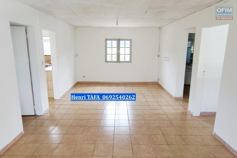 A vendre maison F3 de plain-pied de 85 m2 sur 623 m2 de terrain à Saint-Joseph