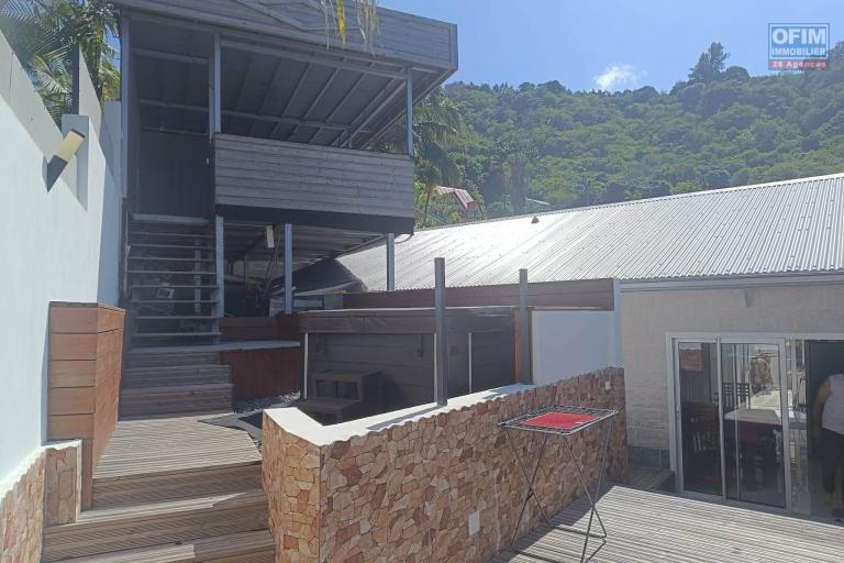 Charmante maison F3/4 enti&egrave;rement r&eacute;nov&eacute;e &agrave; deux pas des sentiers de randonn&eacute;e  &agrave;  l'Entre deux