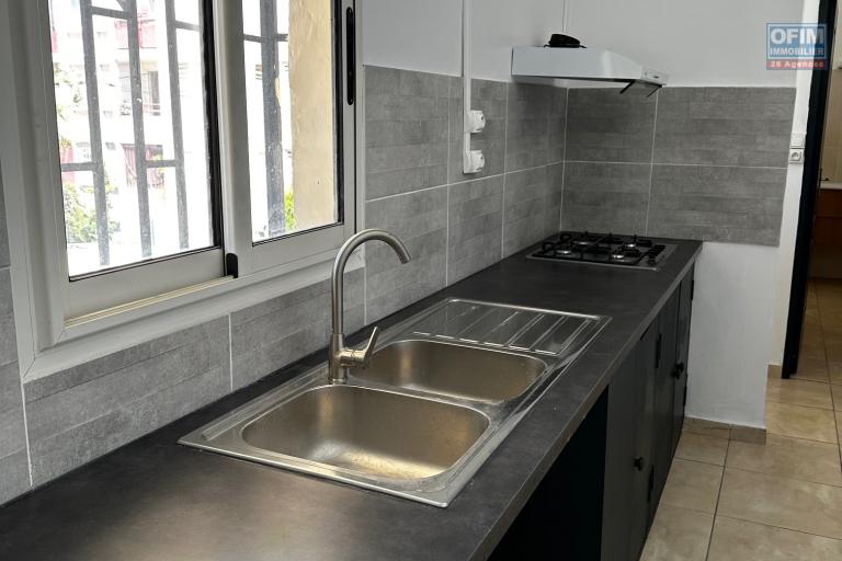 A louer appartement F4/5 Sainte clotilde le Chaudron