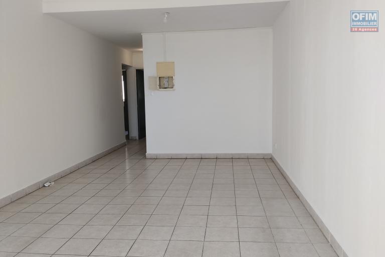 A VENDRE T2 AU ROCHES NOIRES SAINT GILLES VUE MER 48M2 - 295000&euro;