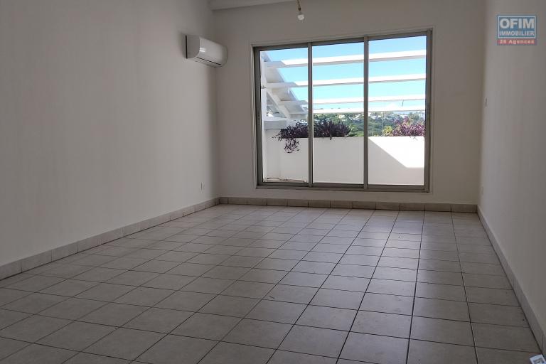 A VENDRE T2 AU ROCHES NOIRES SAINT GILLES VUE MER 48M2 - 295000&euro;