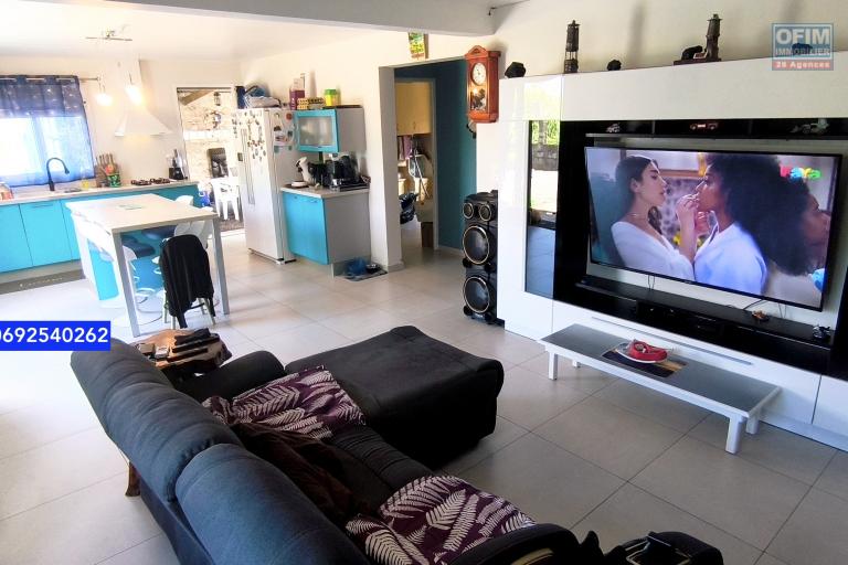 Villa F4 de 120 m2 avec vue mer et montagne en fond d'impasse