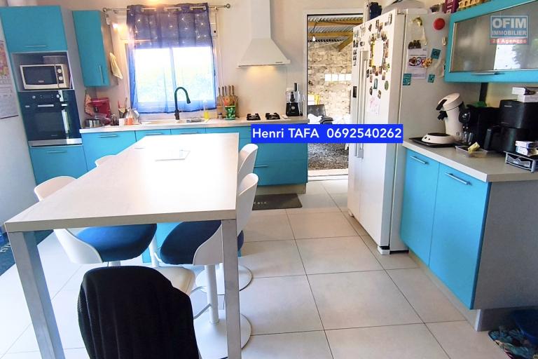 Villa F4 de 120 m2 avec vue mer et montagne en fond d'impasse