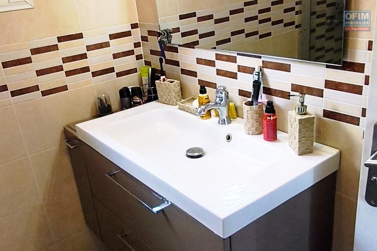 Villa F4 de 120 m2 avec vue mer et montagne en fond d'impasse