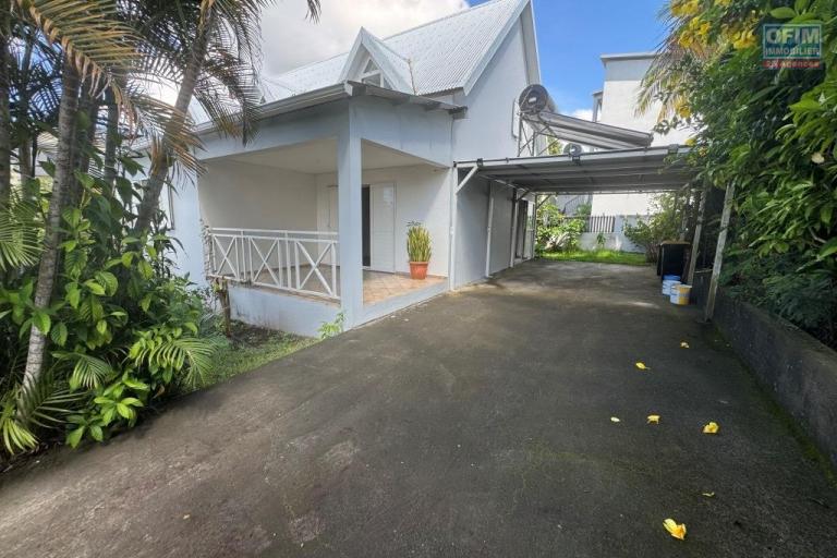 A louer joli appartement de type F3 avec jardin dans villa secteur Trois Mares