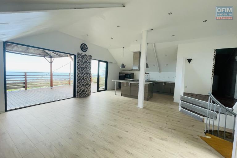 A LOUER VILLA RECENTE F4 PISCINE BRAS CANOT SAINT GILLES LES HAUTS ( M.PETIOT 0693 01 10 86)