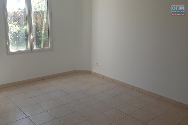A LOUER APPARTEMENT T2 EN REZ DE JARDIN DE 60 M2 A LA SALINE LES BAINS