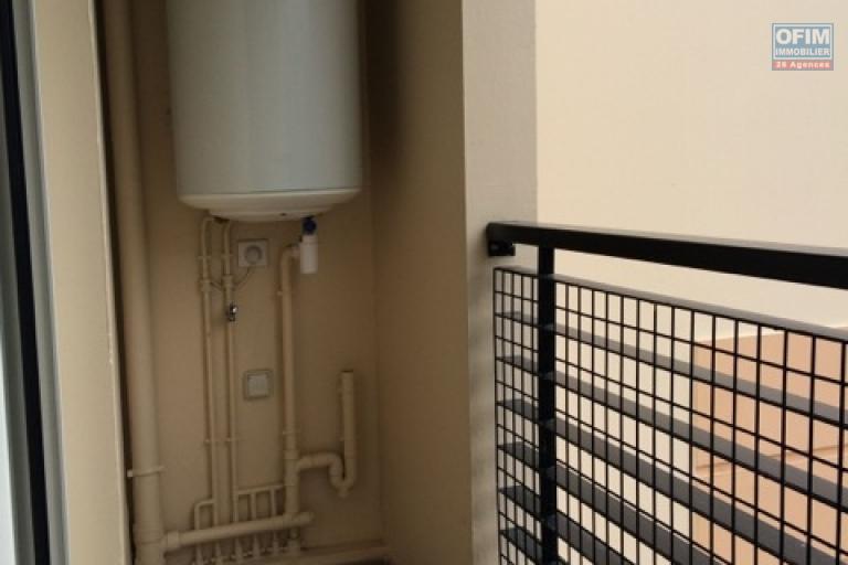 A louer tr&egrave;s bel appartement F3 sur la r&eacute;sidence COQUELICOTS 4 &agrave; Sainte Clotilde.