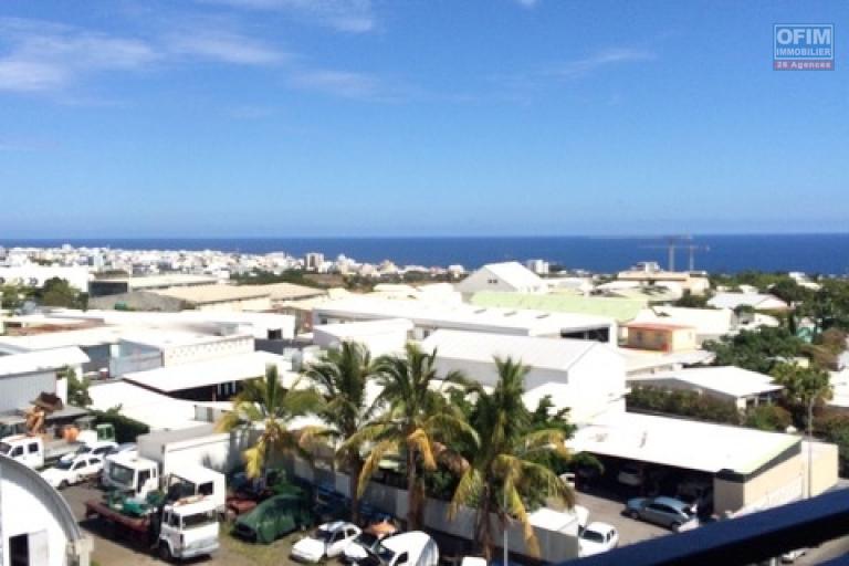 A louer tr&egrave;s bel appartement F3 sur la r&eacute;sidence COQUELICOTS 4 &agrave; Sainte Clotilde.
