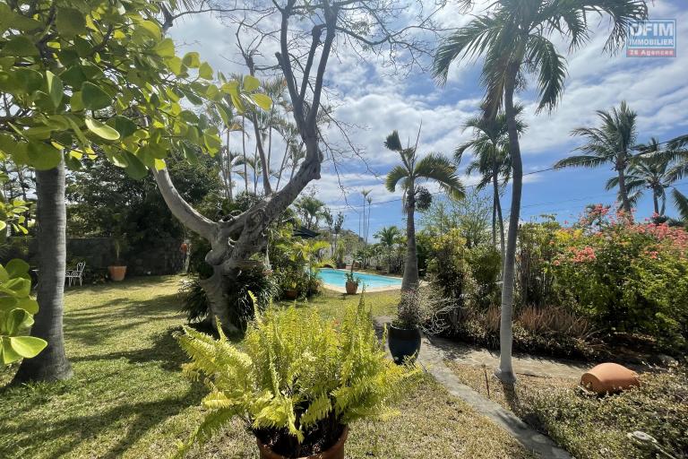 À Vendre – Maison d’Exception à Cap Champagne – Boucan Canot (97434) - Jardin arboré villa