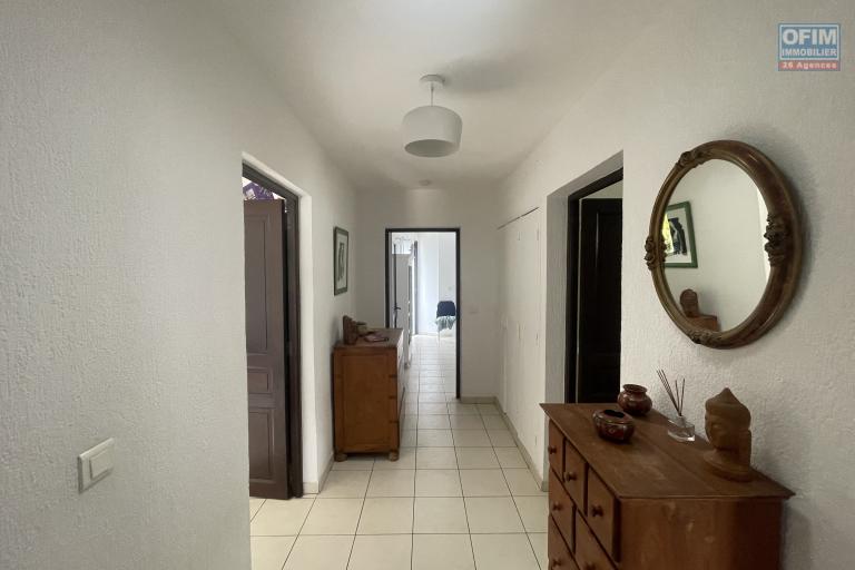 À Vendre – Maison d’Exception à Cap Champagne – Boucan Canot (97434) - Dégagement