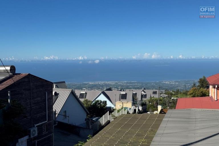 A louer superbe villa de type F4/5 avec vue mer et montagne plaine des Cafres 22 &eacute;me
