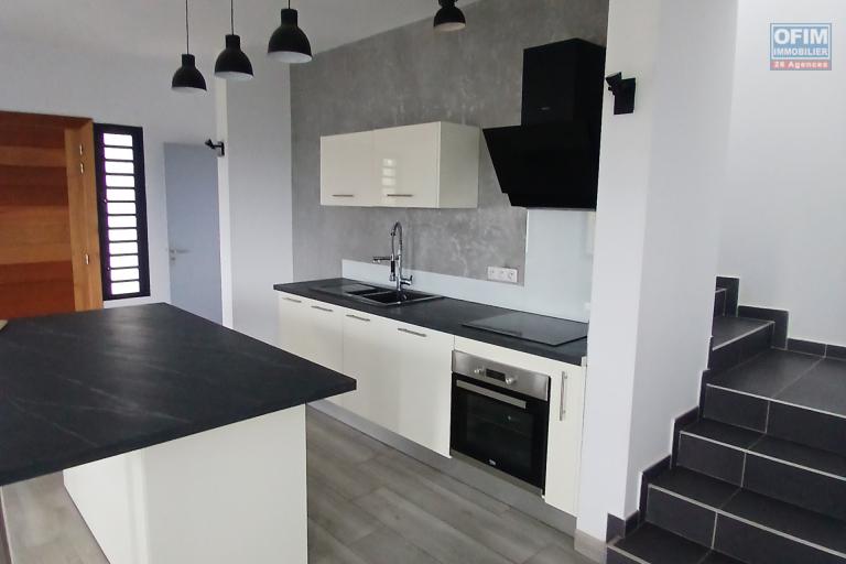 A LOUER superbe maison à étage de type F4 sur la Saline Les Hauts