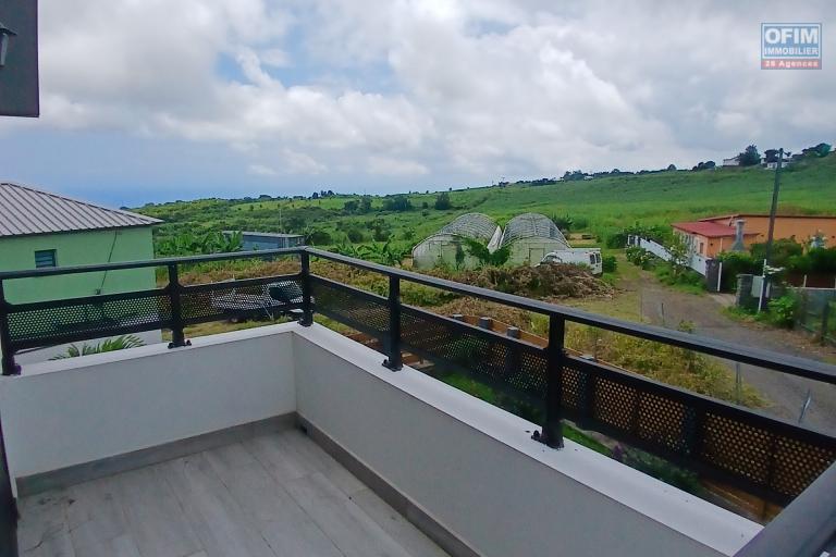 A LOUER superbe maison à étage de type F4 sur la Saline Les Hauts