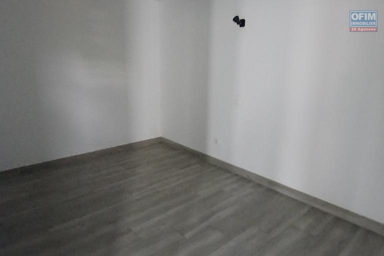 A LOUER superbe maison à étage de type F4 sur la Saline Les Hauts