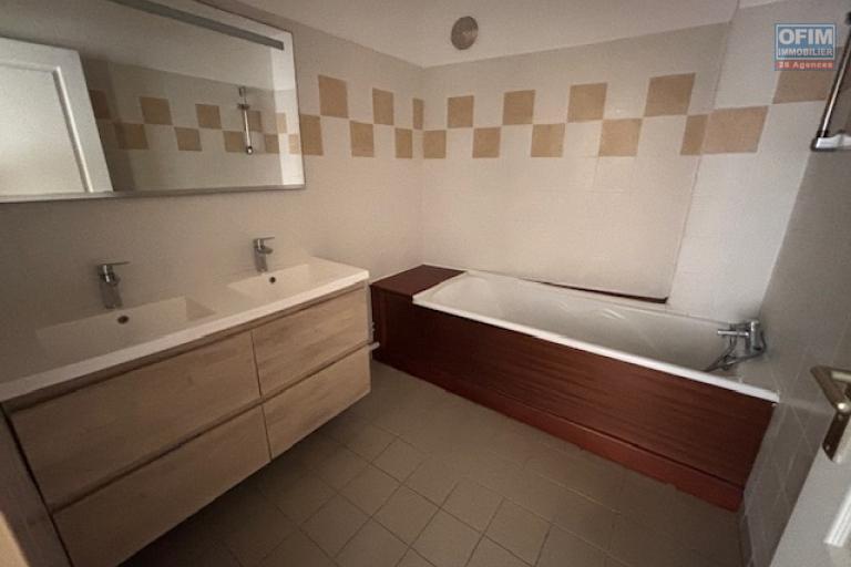 A vendre bel appartement T4/5 duplex à La rivière des pluies à STE MARIE.