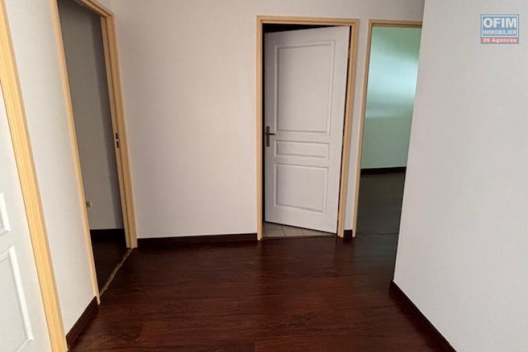 A vendre bel appartement T4/5 duplex à La rivière des pluies à STE MARIE.