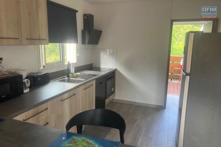 A louer jolie villa de type F3 meubl&eacute;e dans un quartier calme.