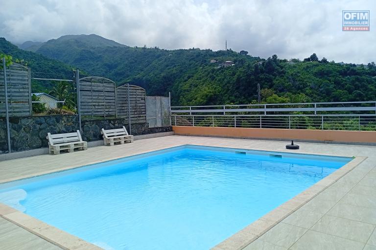A VENDRE APPARTEMENT F2 EN REZ DE JARDIN DE 53.71 M2 DANS UNE RESIDENCE AVEC PISCINE AVEC VUE MONTAGNE A L ETANG SALE