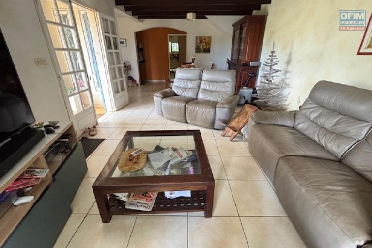 A vendre &agrave; La Montagne maison T6/7 avec piscine  dans lotissement priv&eacute;,